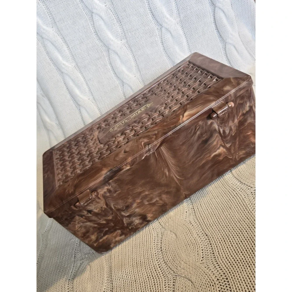 Brown Plastic Sewing Caddy w\ Handle, Magnetic Needle Holder & Organizer Vintage